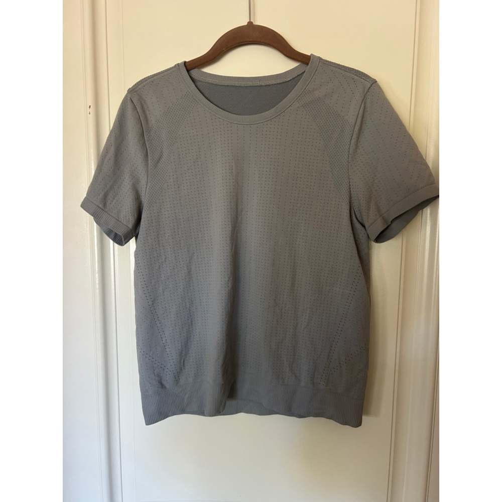 Women's Athleta Gray Green In Motion Seamless Short Sleeve Tee Medium